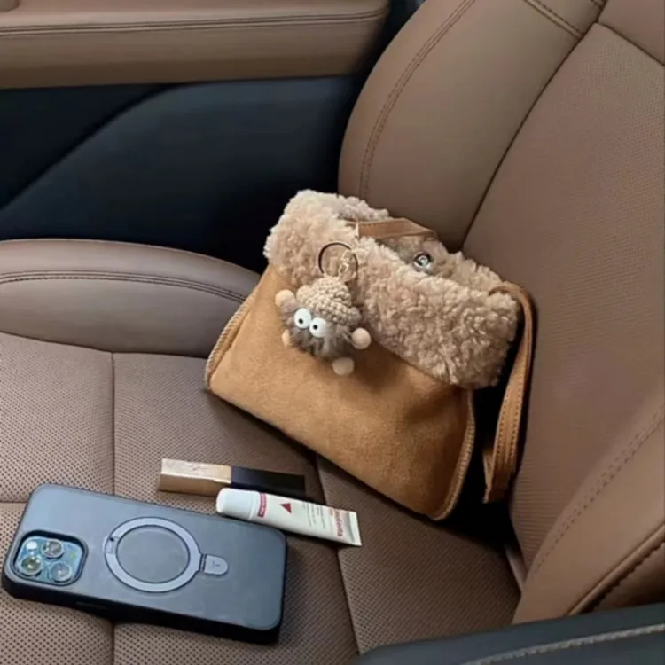 小众设计秋冬毛绒包包2024新款女包流行爆款单肩斜挎包毛毛手机包