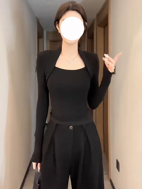 高级设计感假两件纯欲辣妹方领上衣t恤女新款气质修身内搭打底衫