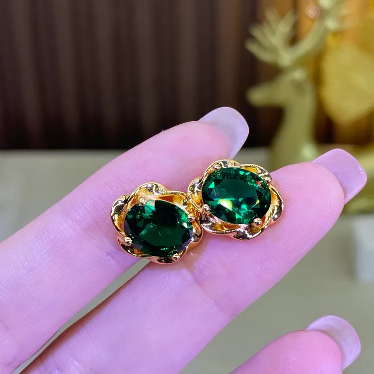 新品耳钉【绿山茶花】祖绿色8×10mm 人工宝镶嵌轻奢气质百搭耳钉