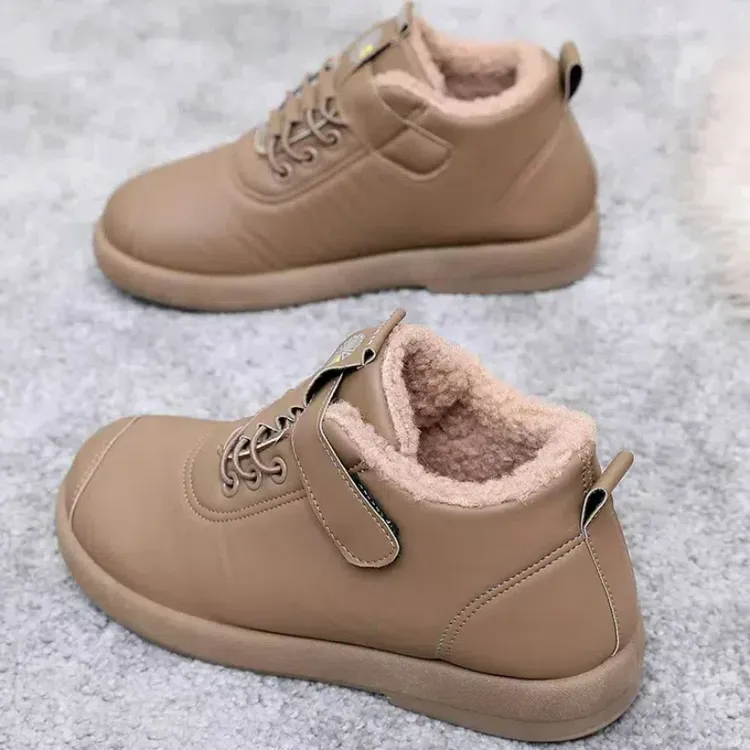 冬季新款皮面防水雪地靴老北京棉鞋女加绒加厚妈妈鞋时尚一脚蹬靴