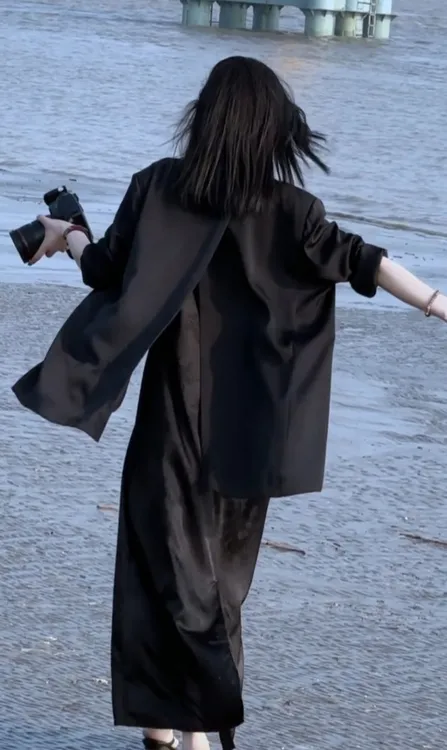 2024新款春夏简约设计感时尚气质百搭休闲小西装+法式吊带连衣裙