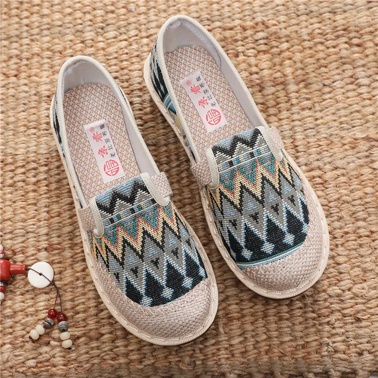 2023年新款老北京布鞋女单鞋妈妈鞋民族风一脚蹬懒人鞋软底舒适鞋