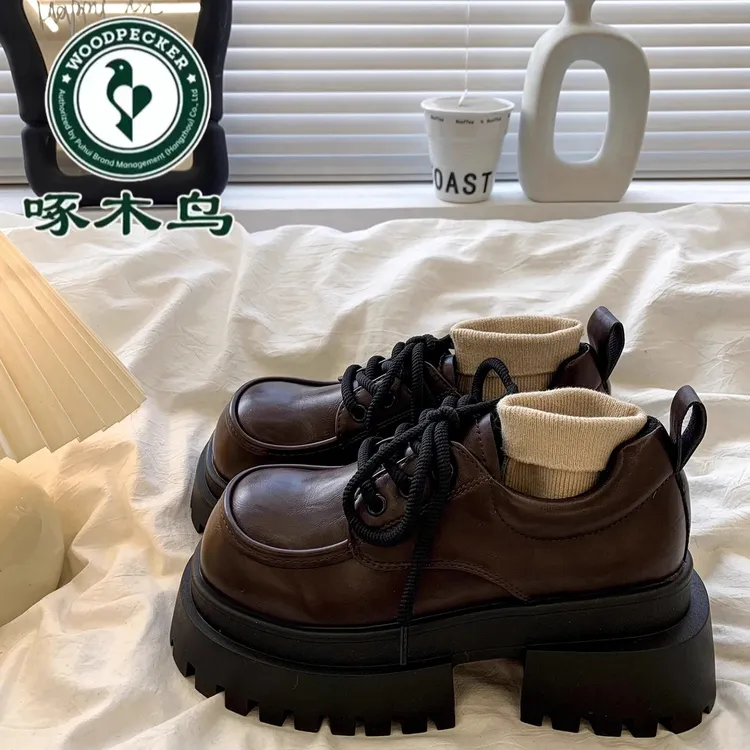 啄木鸟真皮系带小皮鞋女2025秋冬季新款百搭复古厚底粗跟加绒乐福
