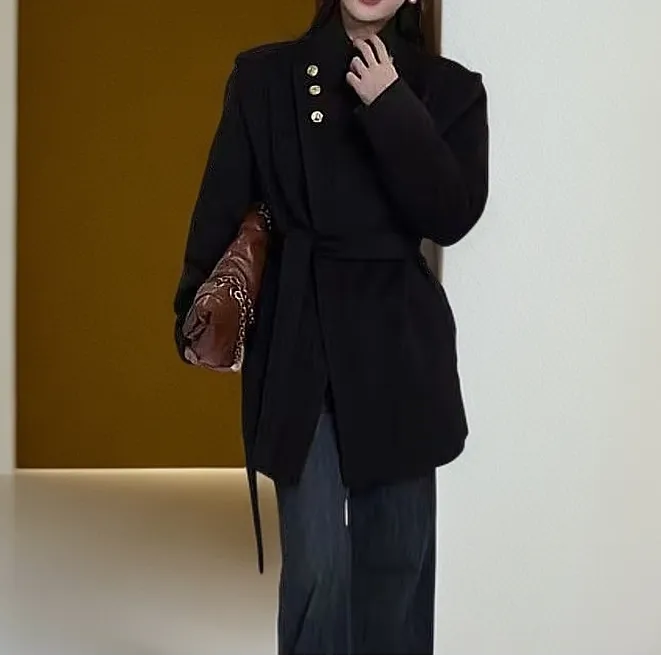 高级感斜襟时尚复古赫本风百搭直角肩大码毛呢冬季外套收腰显瘦女