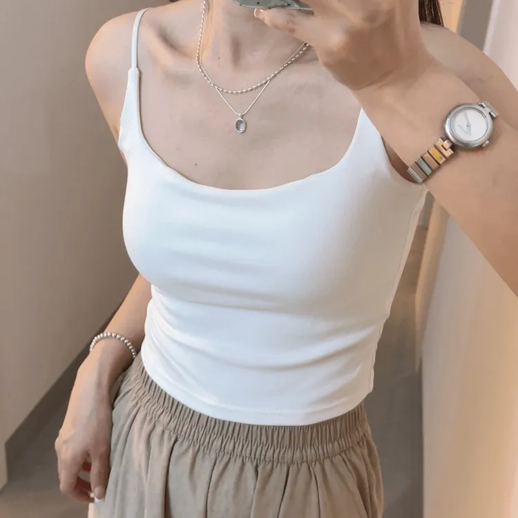 辣妹时尚夏款高品质吊带背心女自带杯垫遮副乳修身显瘦百搭打底