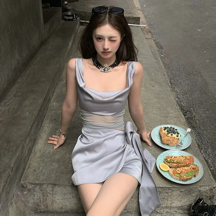 显瘦短款性感吊带连衣裙女2025春夏季温柔气质无袖露肩a字短裙