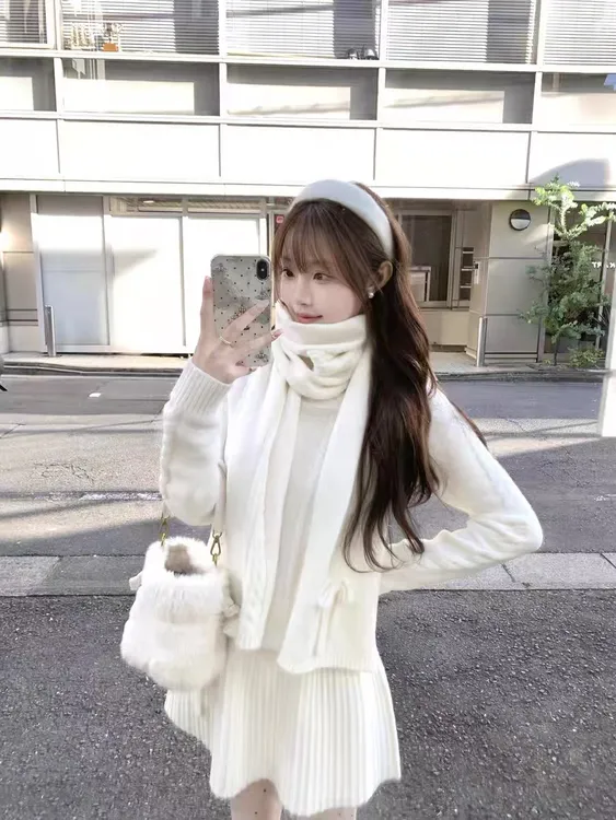 2024新款针织休闲套装女冬季高腰显瘦阔腿长裤两件套气质网红白色