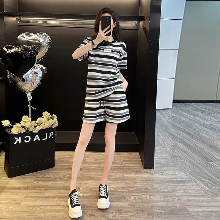 时尚减龄条纹短袖上衣短裤运动休闲套装女夏季新款简约两件套潮