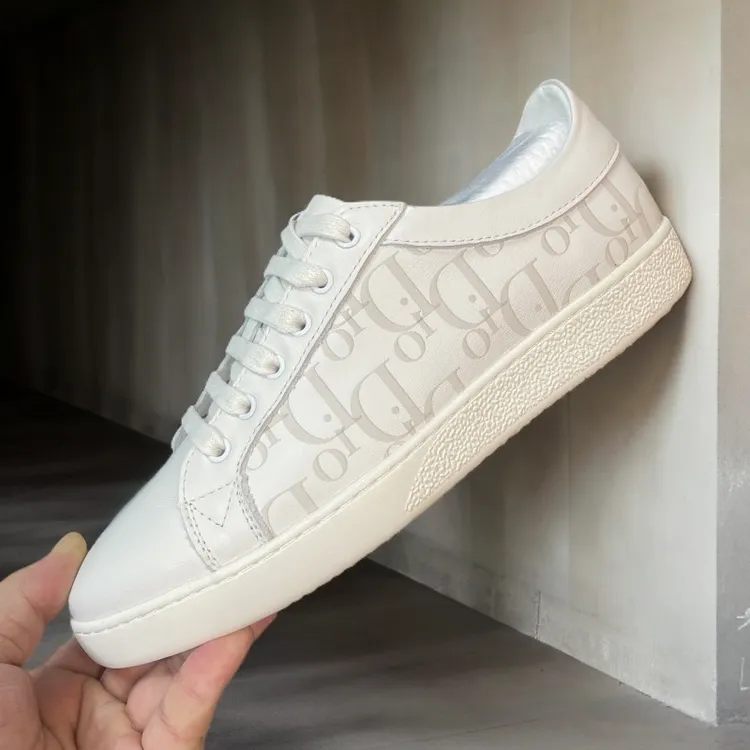 欧洲站秋季新款男士韩版小白鞋男休闲板鞋时尚百搭透气男鞋潮鞋子商品图