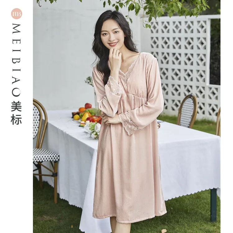 美标100%桑蚕丝绒秋季蕾丝长袖法式带胸垫女睡裙家居服   100150