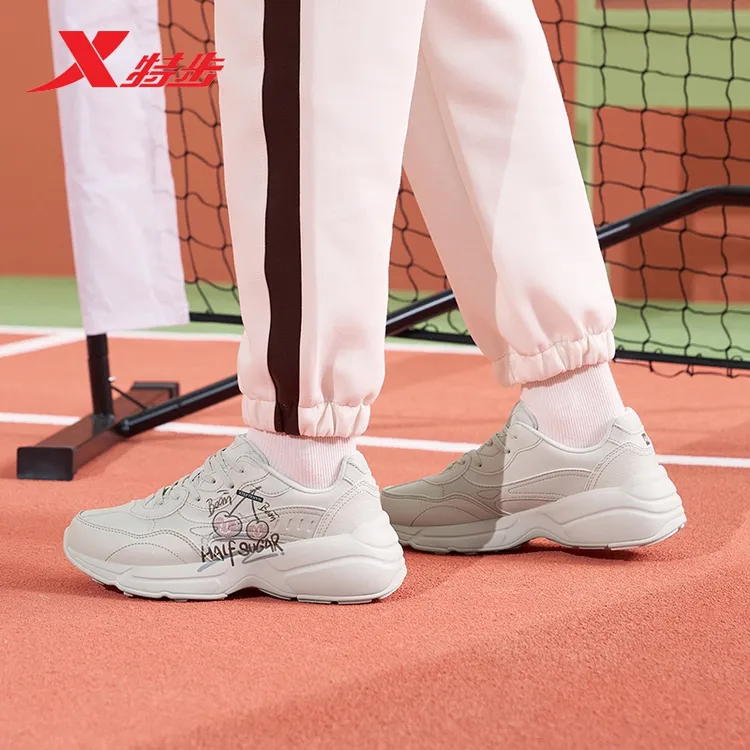 XTEP/特步女鞋休闲鞋新款皮面轻便软底运动老爹鞋976118320051