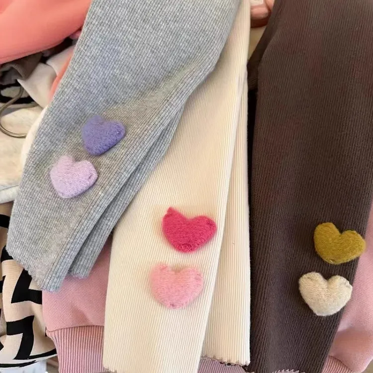 女童加绒打底裤韩版童装2025秋冬新款宝宝洋气立体爱心一体绒裤子