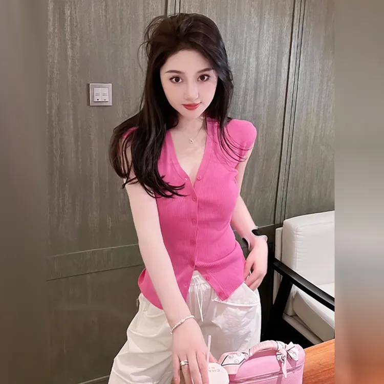 纯欲V领针织短袖t恤女夏季2025新款粉色紧身开衫正肩茶艺辣妹上衣
