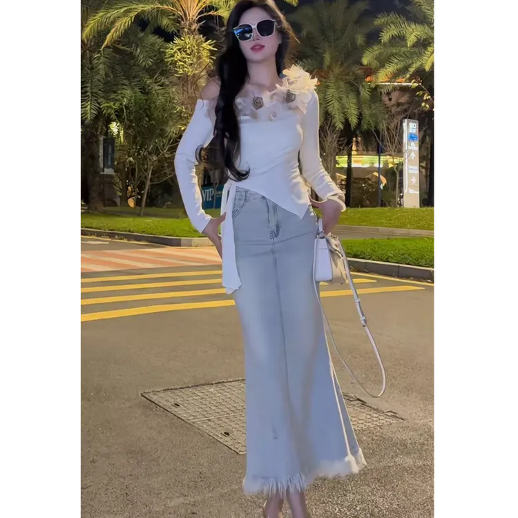 纯欲气质甜美立体花朵性感斜肩不规则修身上衣搭流苏牛仔鱼尾裙