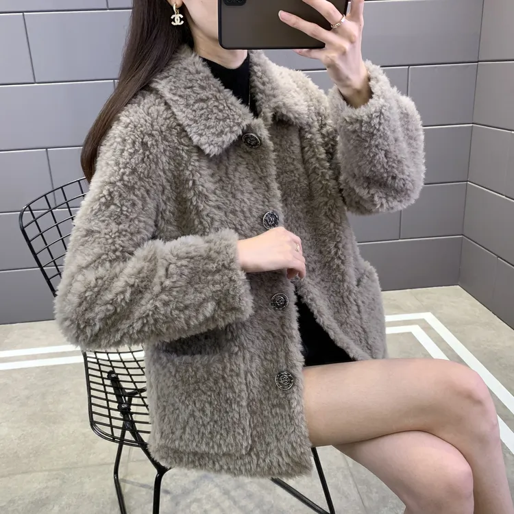 qipai/岂派海宁爱美丽全羊毛保暖加厚短款外套女休闲大衣秋冬气质