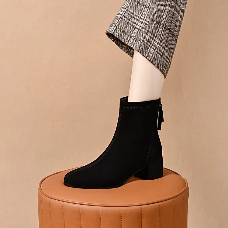 羊皮小短靴瘦瘦靴女2025年秋冬新款裸靴粗跟圆头绒面真皮磨砂单靴