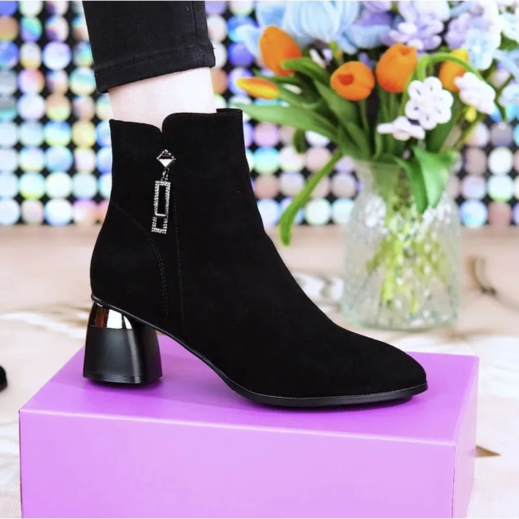 羊皮短靴女2024新款秋冬季粗跟中跟真皮磨砂绒面女鞋圆头加绒皮鞋