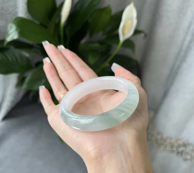 天然玉石天山翠手镯多样性发货