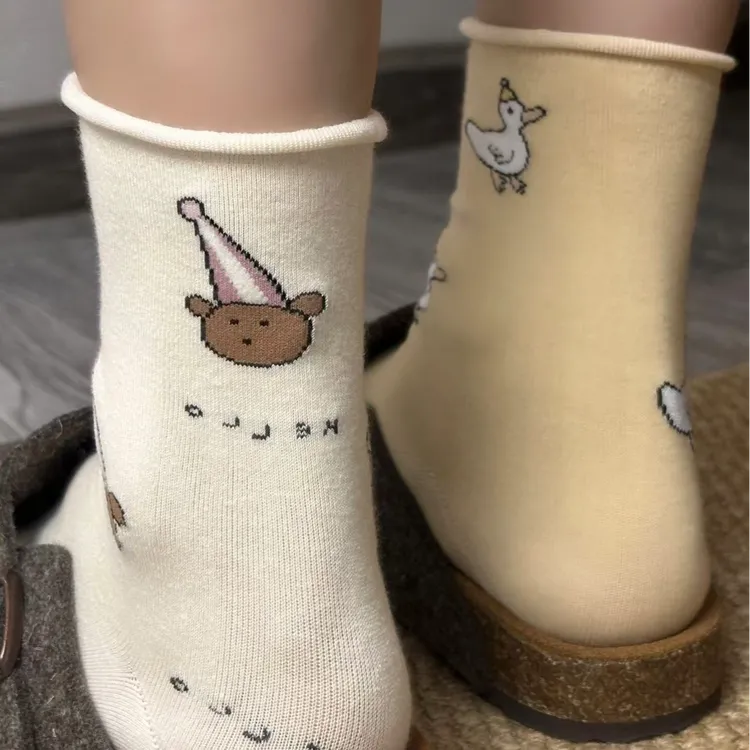 满身卡通可爱袜子原创设计百搭卷边堆堆袜学院风ins潮女棉中筒袜
