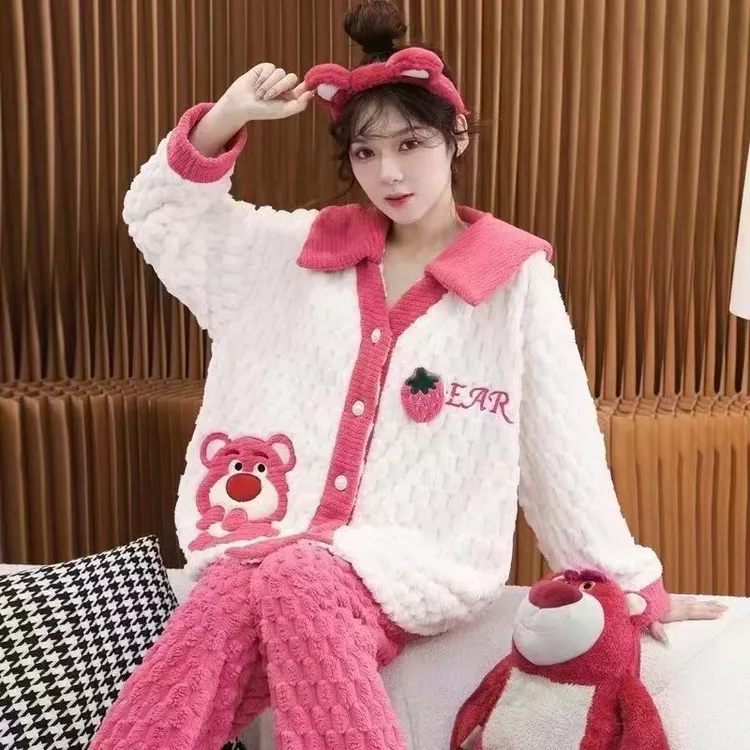 翻领草莓熊可爱甜美家居服加厚珊瑚绒睡衣套装秋冬女士保暖开衫