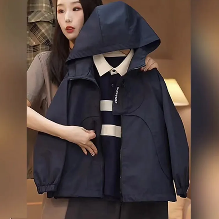 男童连帽冲锋衣外套2024秋季新款中大童户外休闲潮童洋气开衫童装