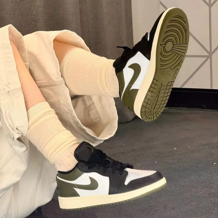 AIR JORDAN1 Low AJ1黑绿GS 低帮复古休闲板鞋 553560-092