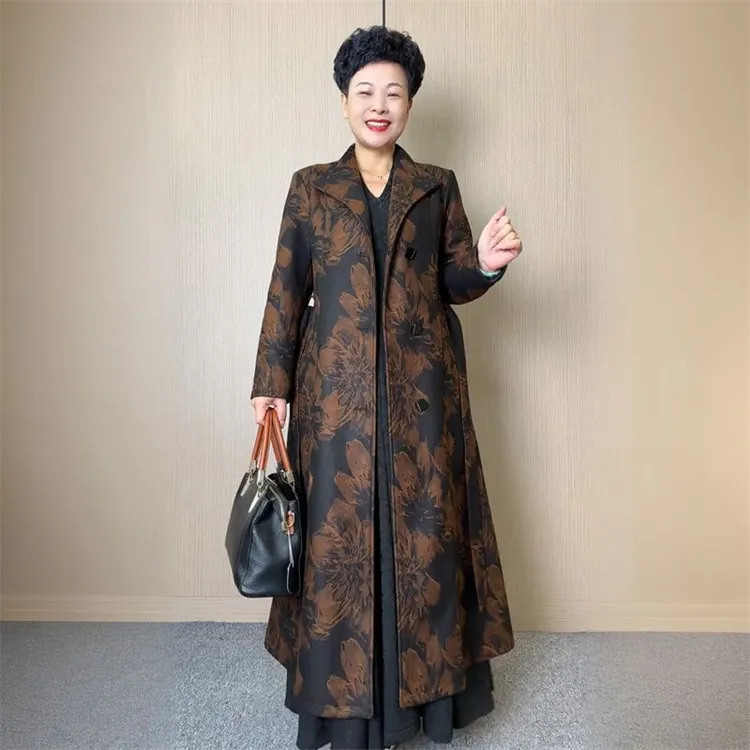 阔太太秋冬季气质长款轻奢高级感大衣时尚提花面料妈妈装风衣外套