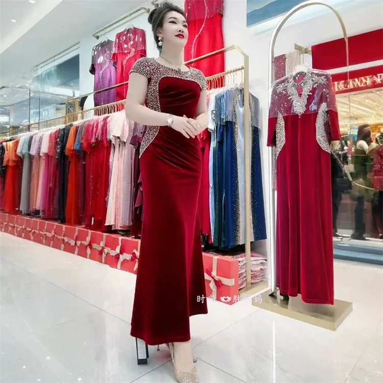 妈妈高端婚宴礼服优雅喜婆婆短袖丝绒改良旗袍气质减龄长款连衣裙