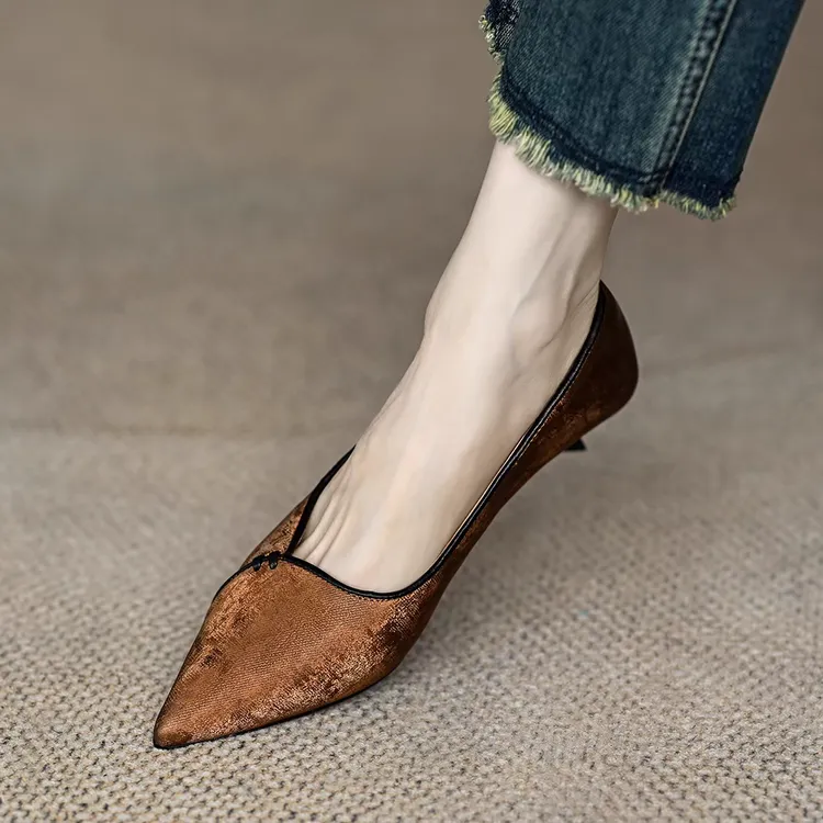 新中式国风尖头细跟单鞋女2025春秋新款舒适浅口软底配旗袍高跟鞋