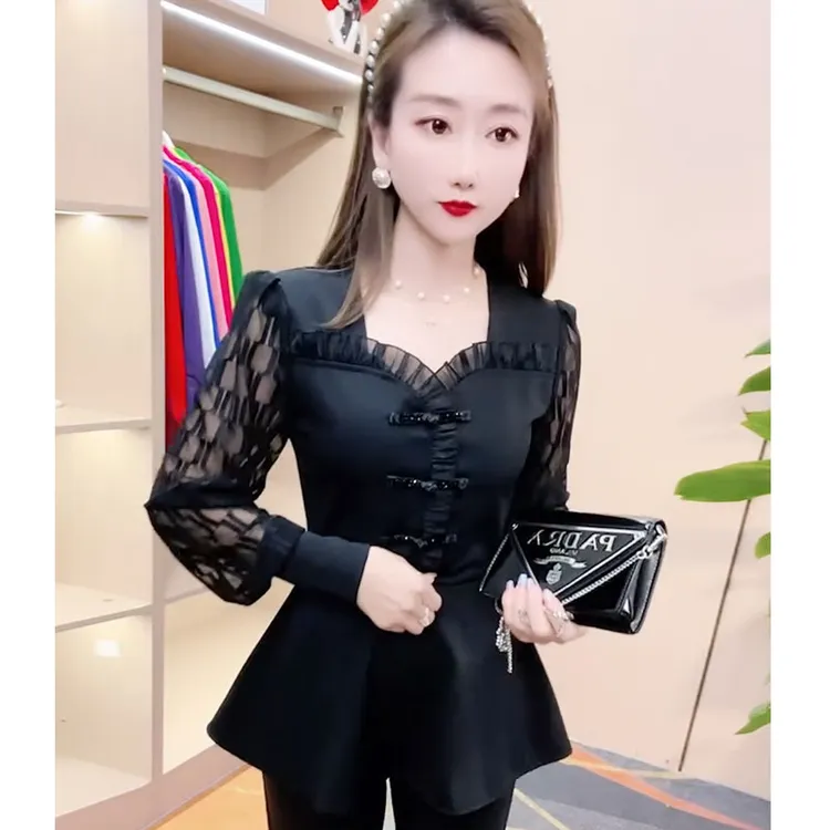 春夏季新款洋气民族风上衣减龄外穿盘扣蕾丝遮肉气质显瘦打底衫