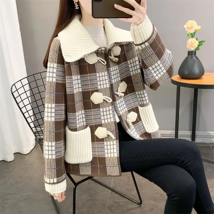 牛角扣格子小香风外套女秋冬2024新款毛呢宽松洋气上衣加厚开衫潮