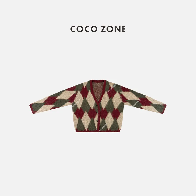 COCO ZONE 刘一一 冬季慵懒风撞色V领单排扣针织开衫CC2D2888