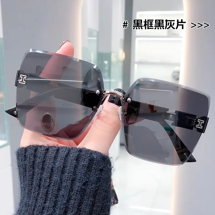 顿潮森新款女士大框墨镜防紫外线时尚太阳镜女防晒素颜眼镜旅游