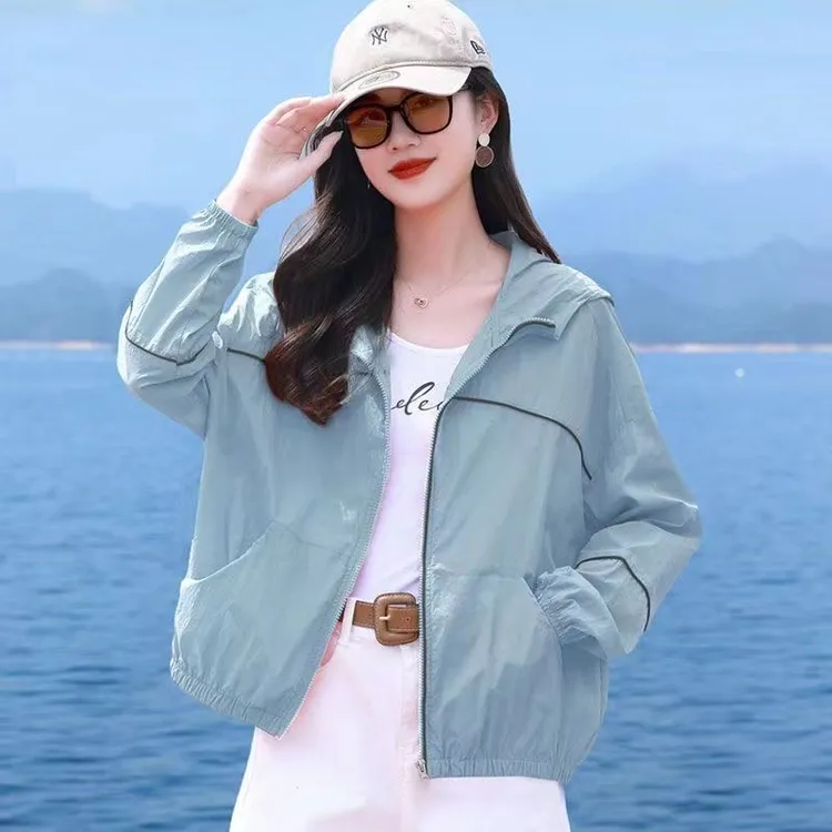 轻薄连帽防晒衣夏季短款外套2024新款妈妈款外出防晒服女40女士