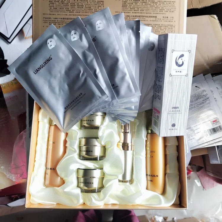 靓丽星白皙六件套(包括洗面奶)套盒奢华盒装正品整套亮肤淡靓肌