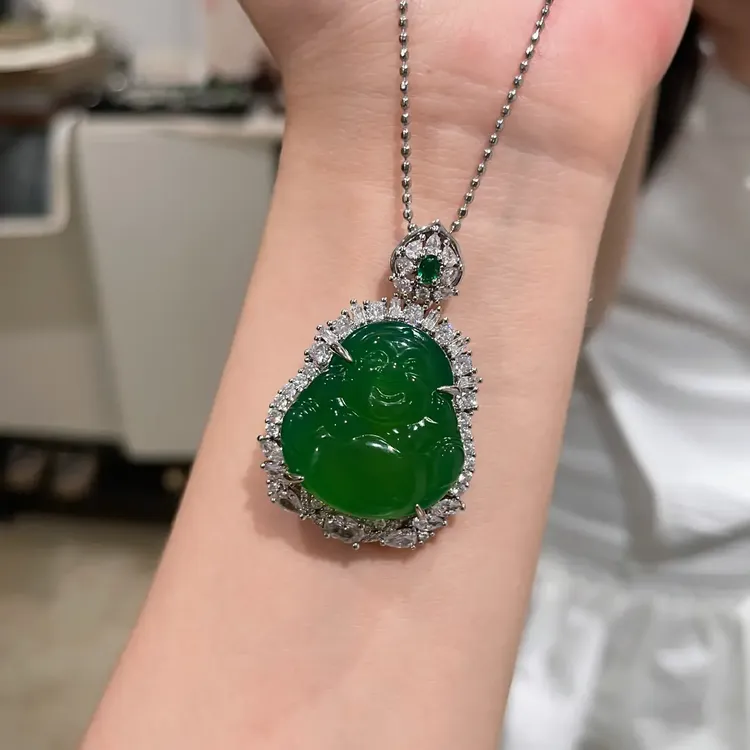 天然绿玉髓玛瑙大肚佛公吊坠项链轻奢气质玛瑙饰品贵气富贵玉项链