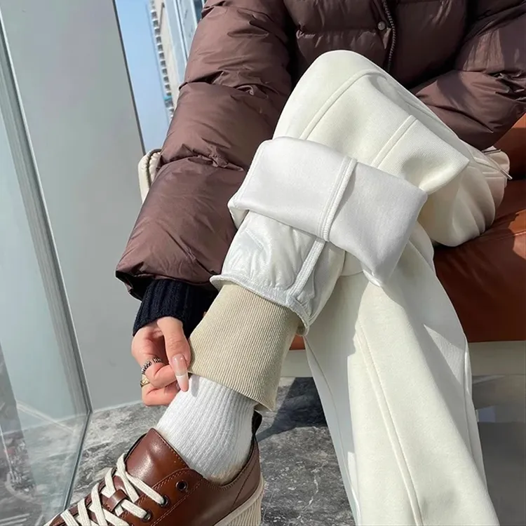 羽绒裤女外穿冬季新款高腰垂感窄版休闲直筒阔腿弯刀白鸭绒香蕉裤