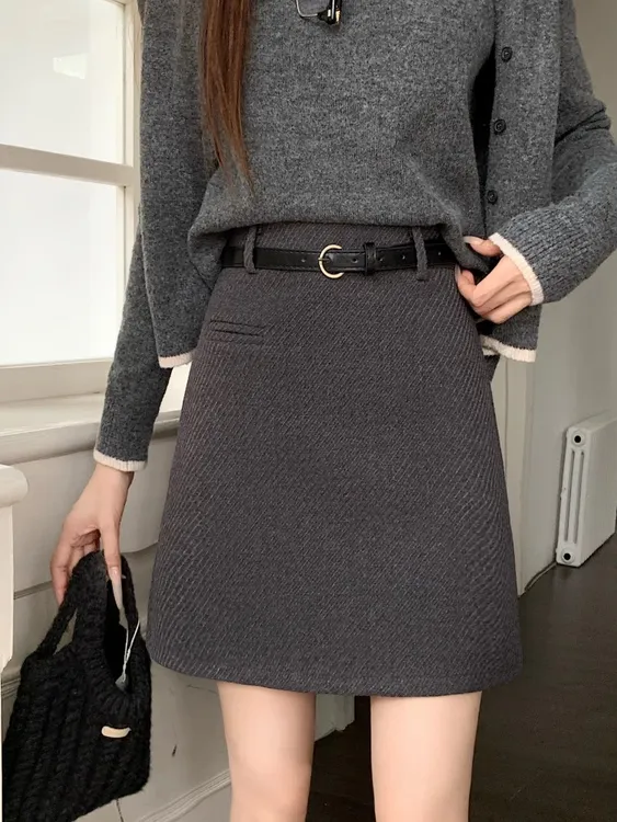 梨形身材加厚毛呢料半身裙大码遮胯显瘦高腰包臂裙秋冬裙a字短裙