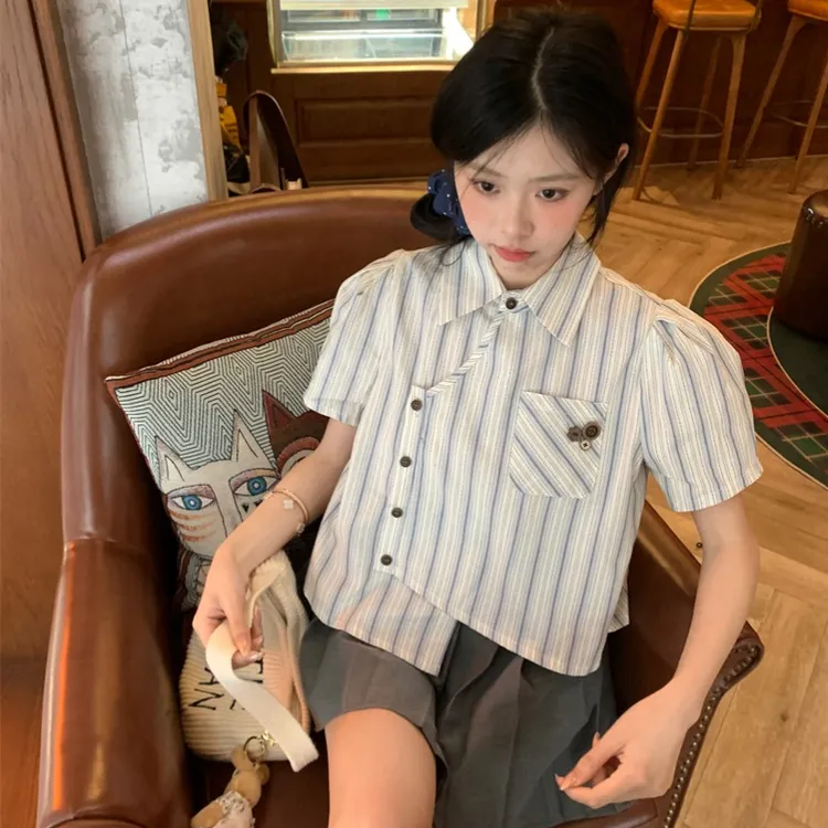 短袖衬衫女夏季新款韩版不规则别致小众气质休闲好看宽松条纹衬衣