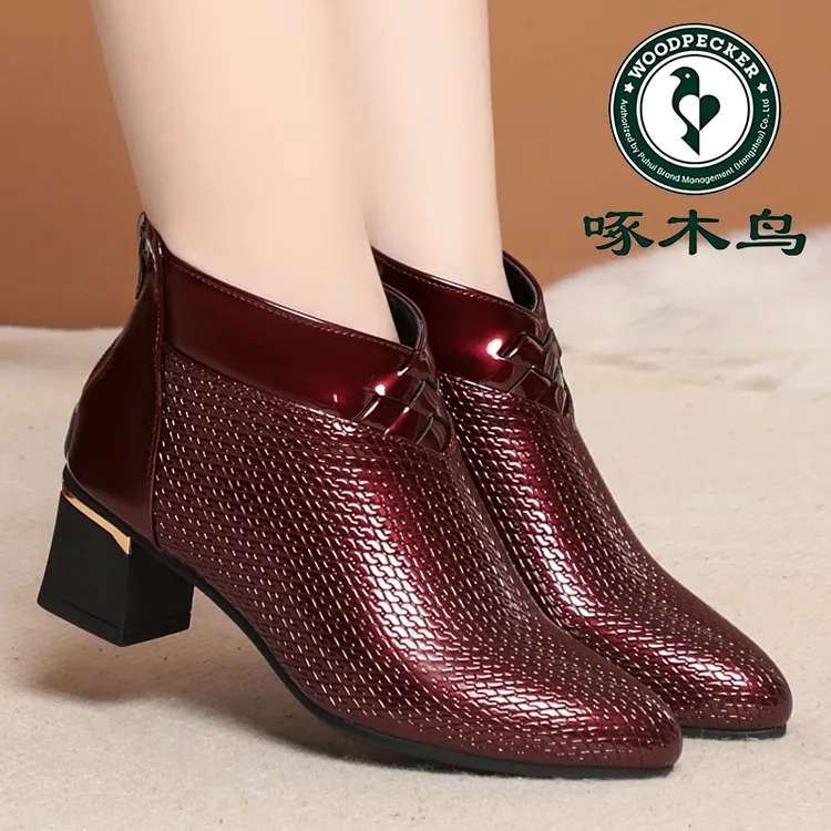啄木鸟秋冬短靴女新款红色皮鞋喜婆婆婚宴靴加绒喜庆妈妈鞋婚礼鞋
