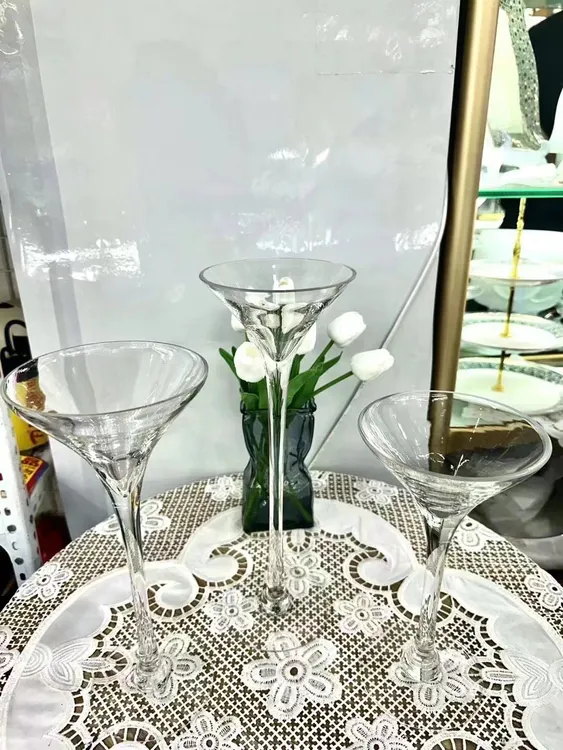 2024年新款高档透明家用欧式鸡尾型套装玻璃高脚杯美丽的工艺品