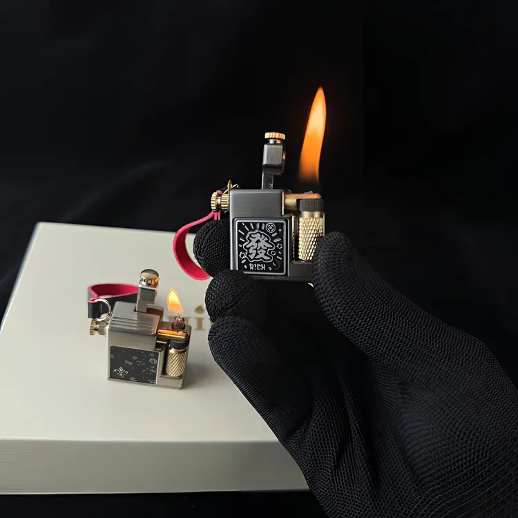 CHIEF/首领【小方砖】迷你小钢炮创意时尚挂件抬臂侧滑煤油打火机