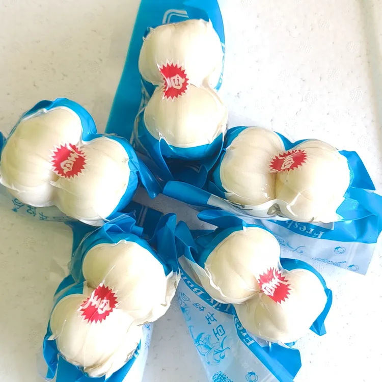 兰州鲜百合厂家直销，六年生甜百合，大四头。一袋四颗，两斤五袋