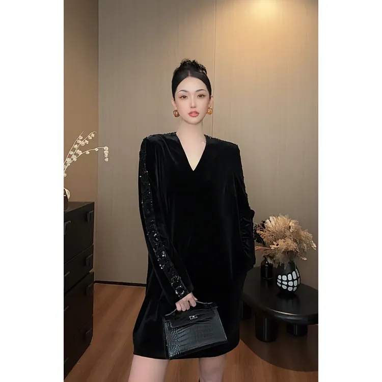 紫紫 新复古主义 暗黑丝绒连衣裙秋季新款女装连衣裙 ZC09LZYL623