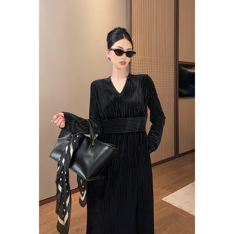 紫紫 动态优雅 腰封式植绒连衣裙秋季新款修身连衣裙 ZC08LZYL524