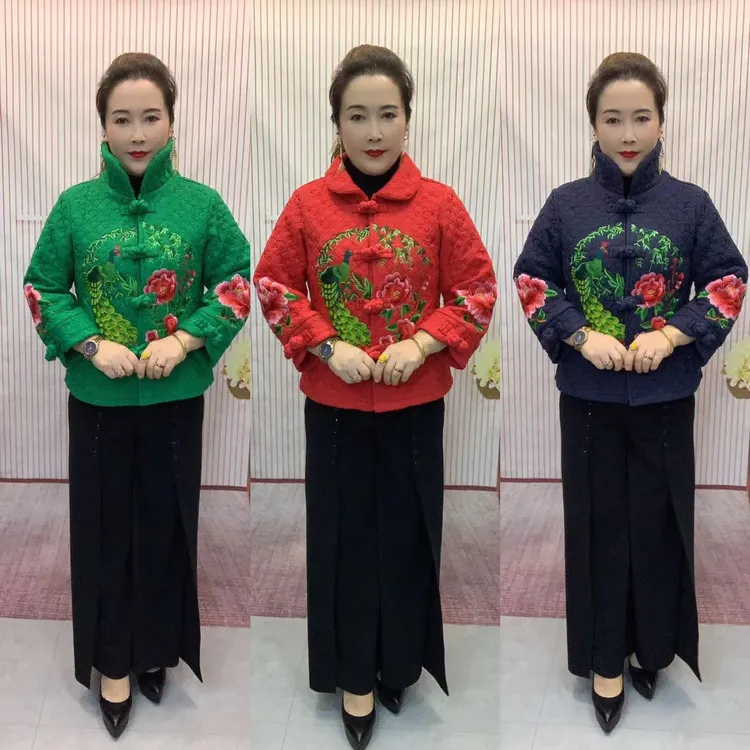 民族风刺绣花秋冬季棉袄，3个颜色可选，