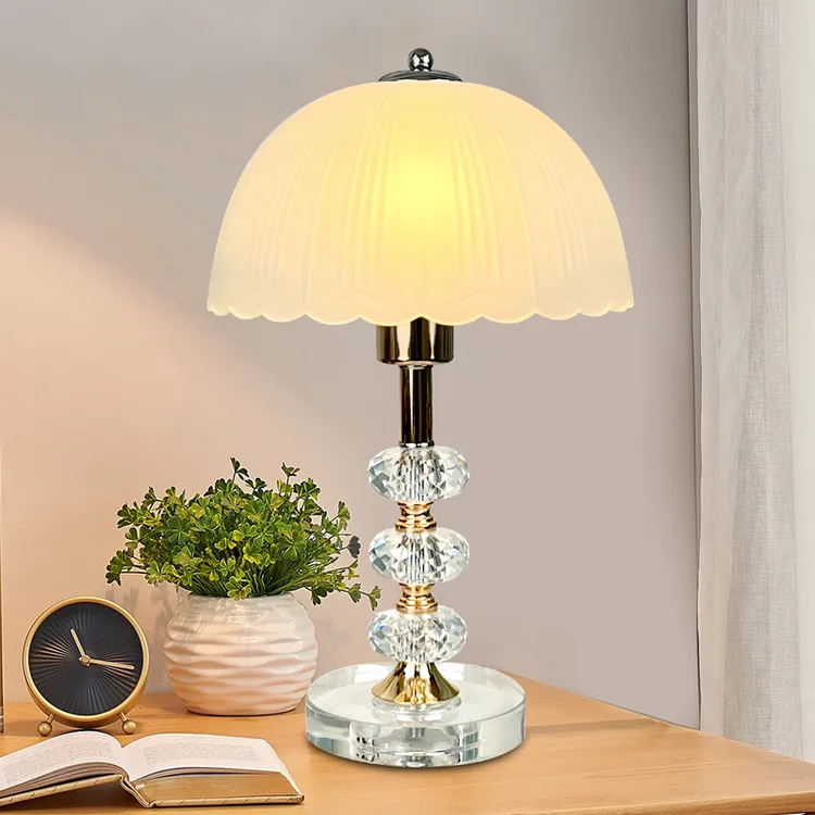欧式水晶台灯卧室护眼时尚客厅高端主卧2024新款床头柜创意简约