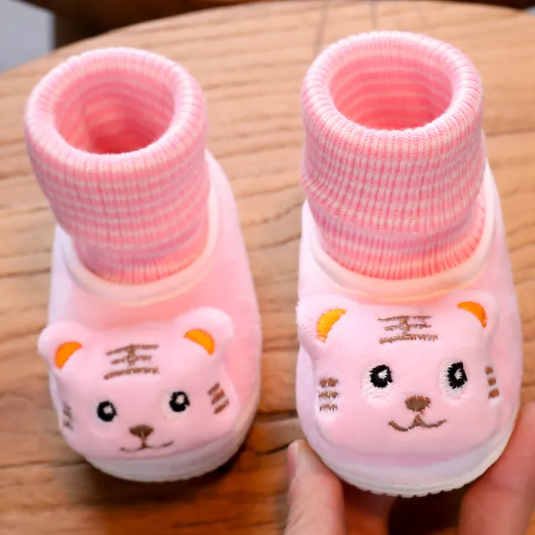 宝宝棉鞋一脚蹬不掉鞋0--3-15个月冬季加绒加厚软底婴儿学步鞋