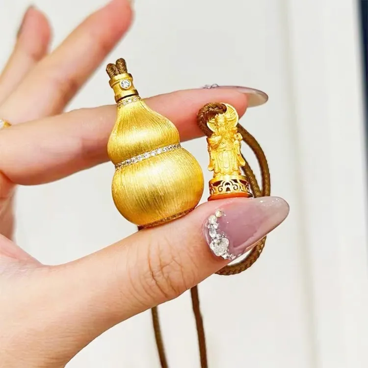 黄金拉丝福禄财神葫芦吊坠镶嵌莫桑钻