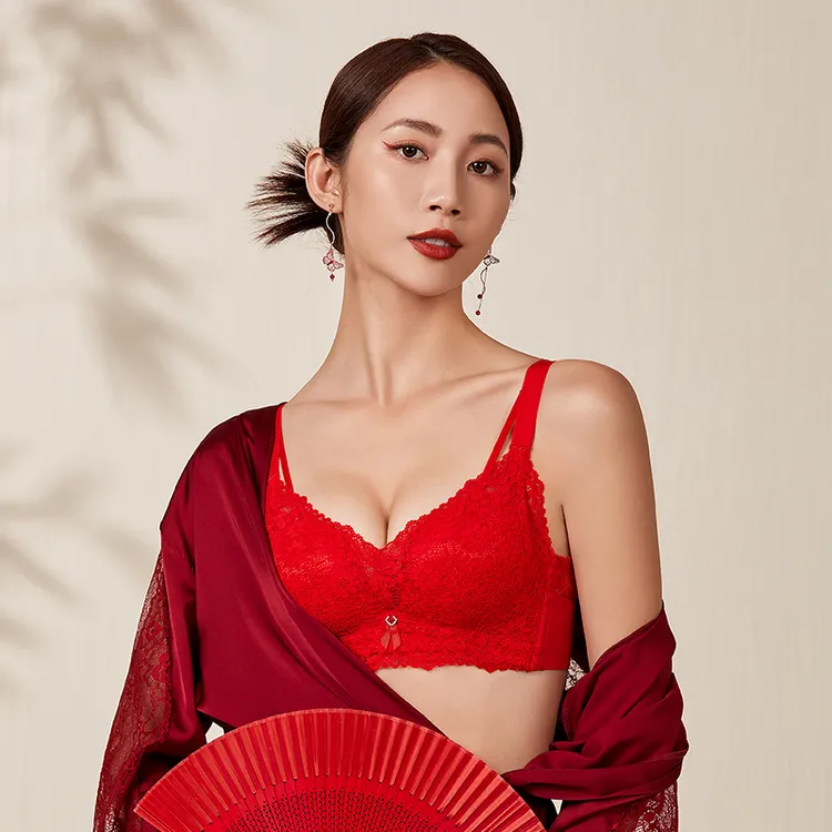 大红色内衣女本命年蕾丝小胸聚拢性感文胸无钢圈结婚新娘胸罩套装